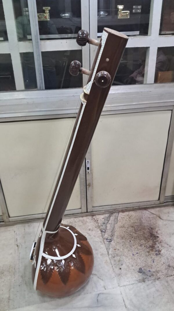 Female Tanpura