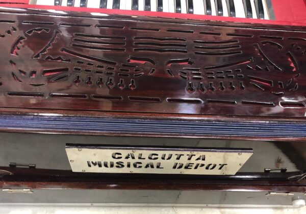 4 Set Scale Changing Harmonium