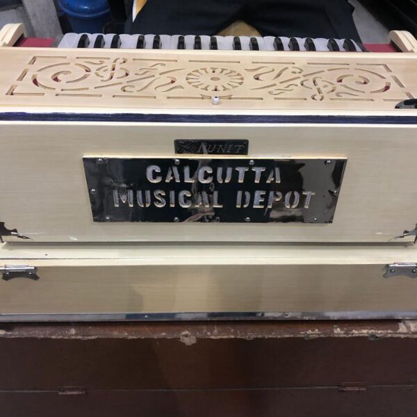 Special White Premier Scale Changing Harmonium