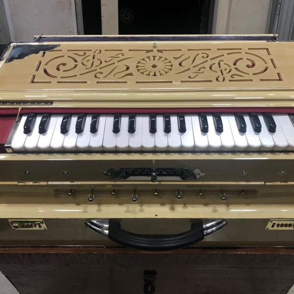 Special White Premier Scale Changing Harmonium